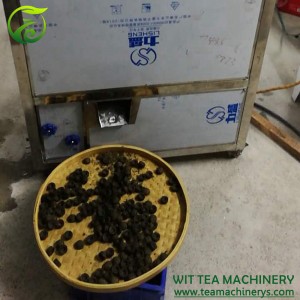 Automatic tea cakes compress machine use mechanical pressure, 1 hour can press 800pcs small mini tea cakes, use different mould can press different kind tea cake